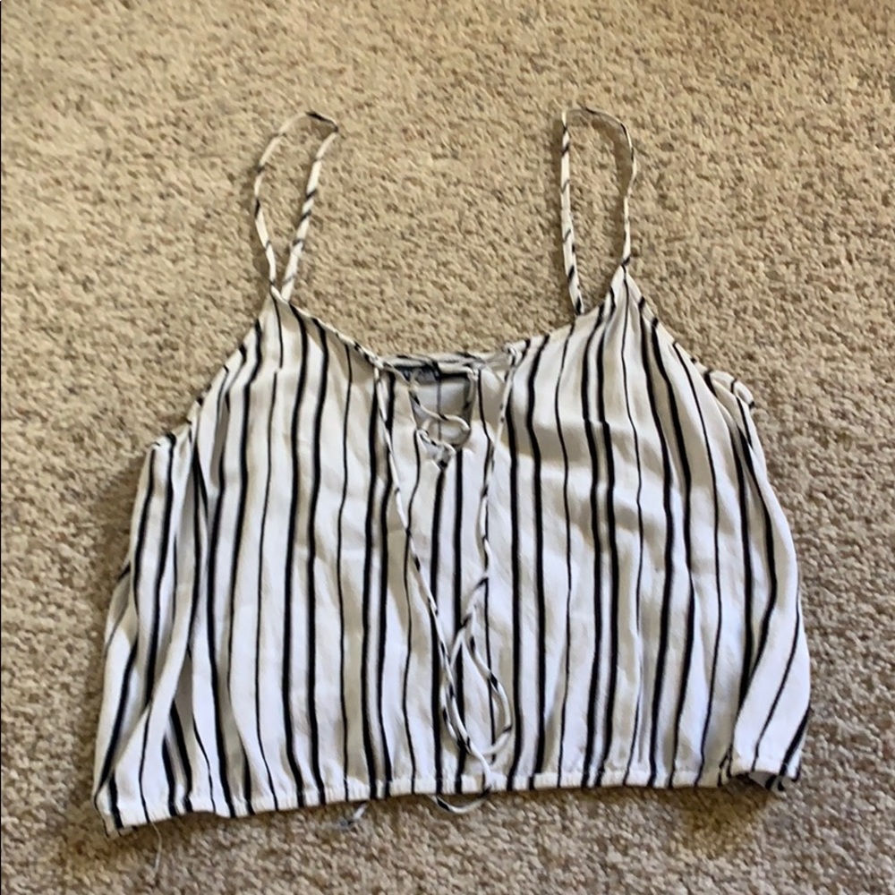 Kendall and Kylie tie front crop tank